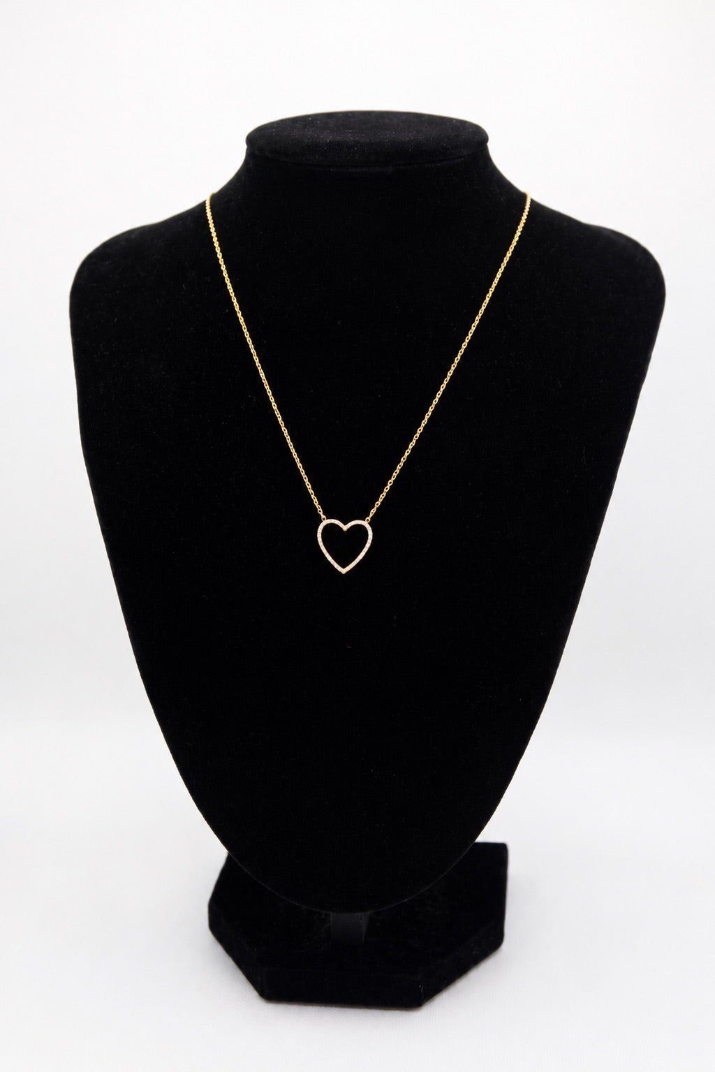 14K Yellow Gold Italian Chain with black heart pendant 2.84g/17in