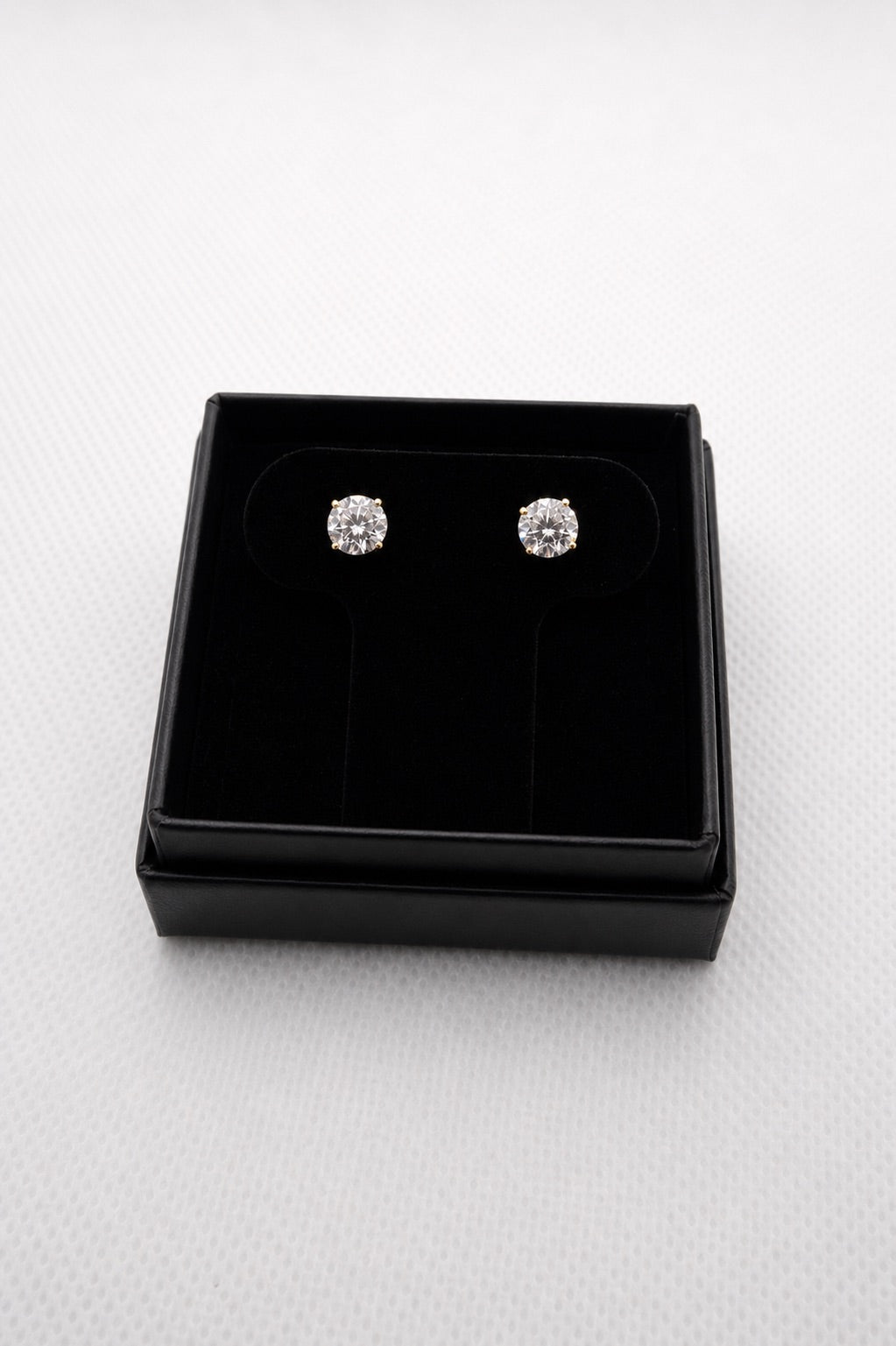 2 Ct VS1 Ideal cut D color Lab Diamond 14K Gold Stud Earrings (IGI Certified)