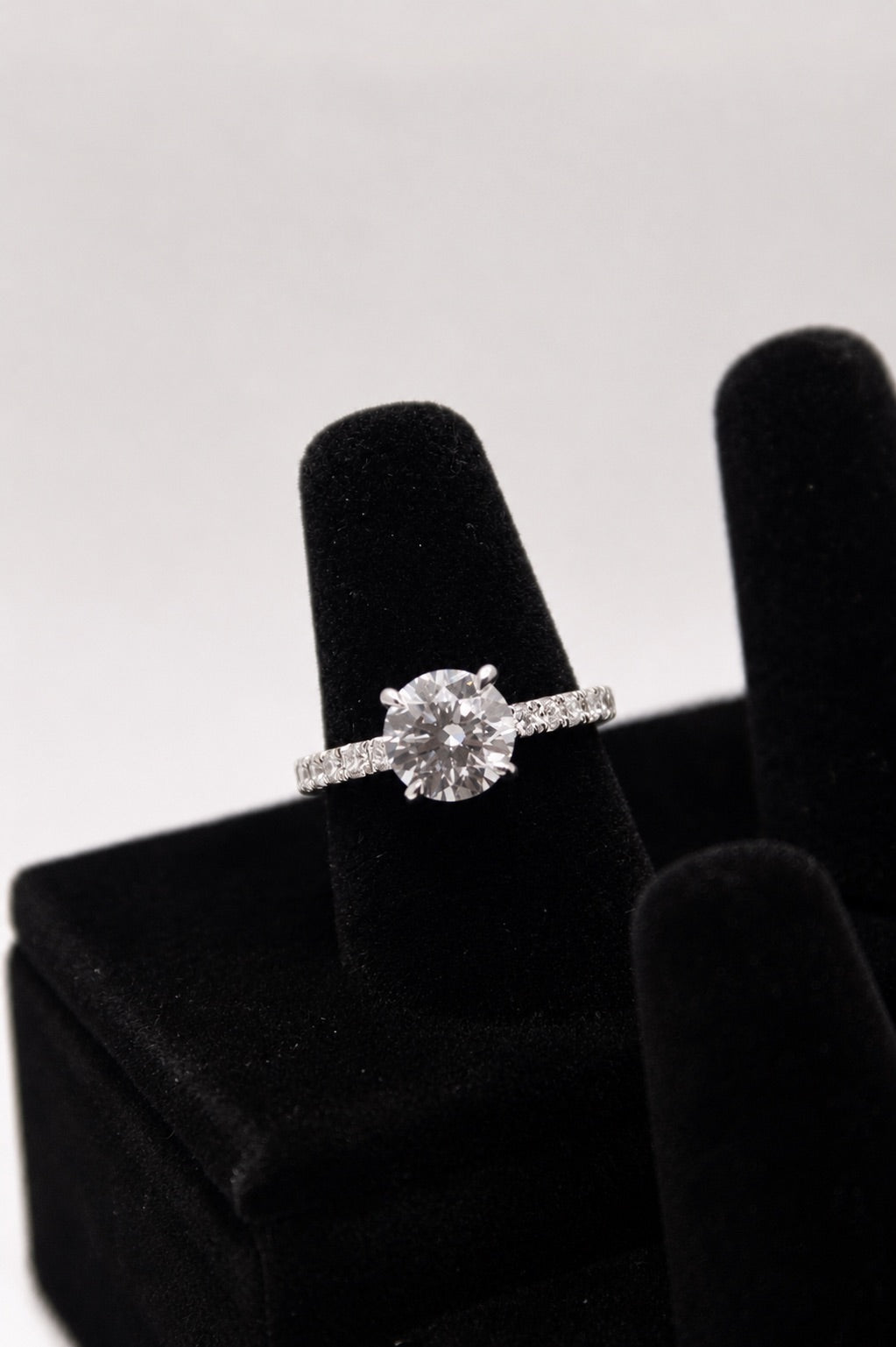 2.02 CT Round Cut IGI Certified VS1 E Color Lab Diamond Engagement Ring 10K White Gold - 2.08 CTW Size 7 IGI Certified