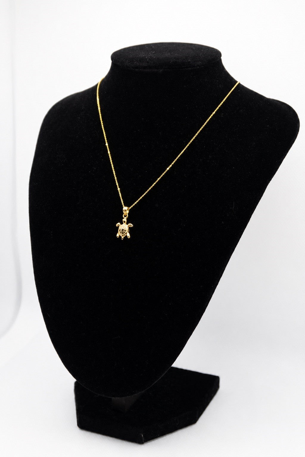 10K Yellow Gold Italian Chain with turtle pendant 1.78g/16in